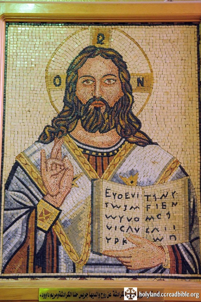 聖喬治教堂的廊柱與牆壁上,有一幅幅的馬賽克畫