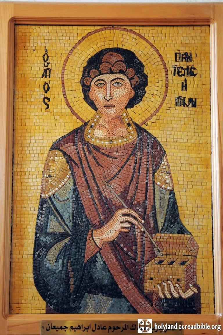 聖喬治教堂的廊柱與牆壁上,有一幅幅的馬賽克畫