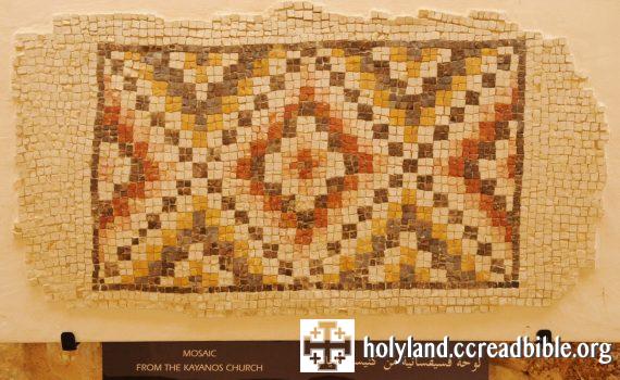 方濟各會(目前擁有並修復此地)於乃波山考古挖掘出來的文物